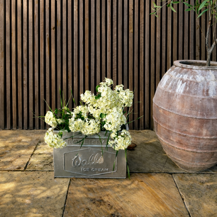Vintage walls ice cream metal planter