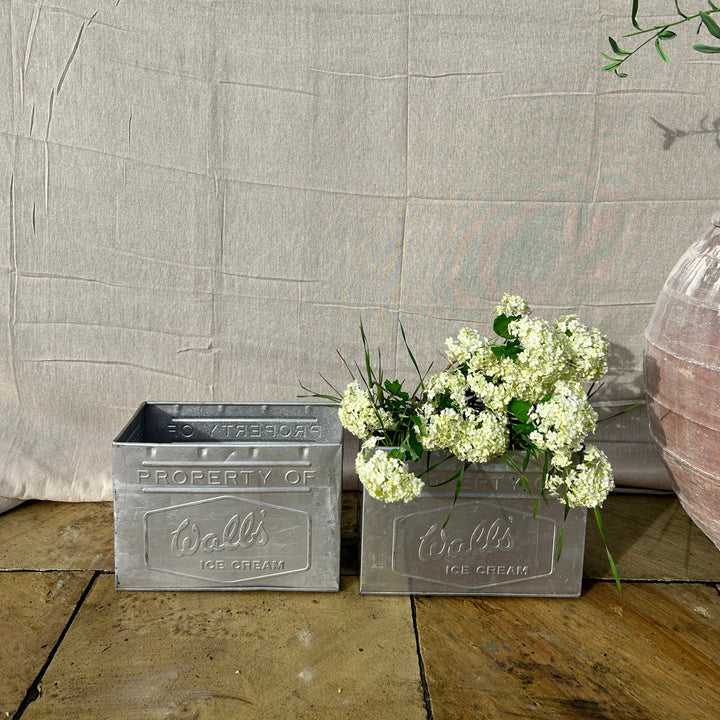 Vintage walls ice cream metal planter