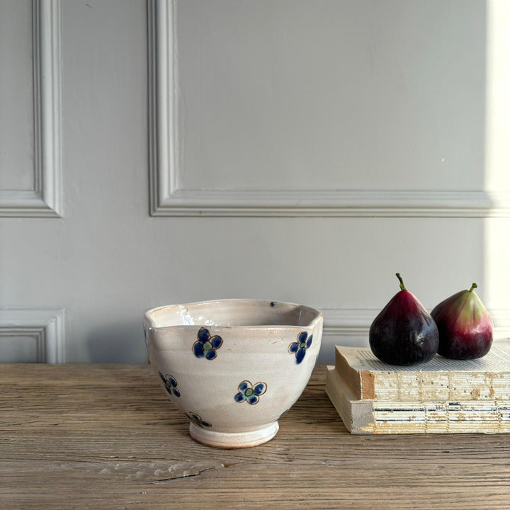 Handmade Stoneware Daif Daisy Bowl