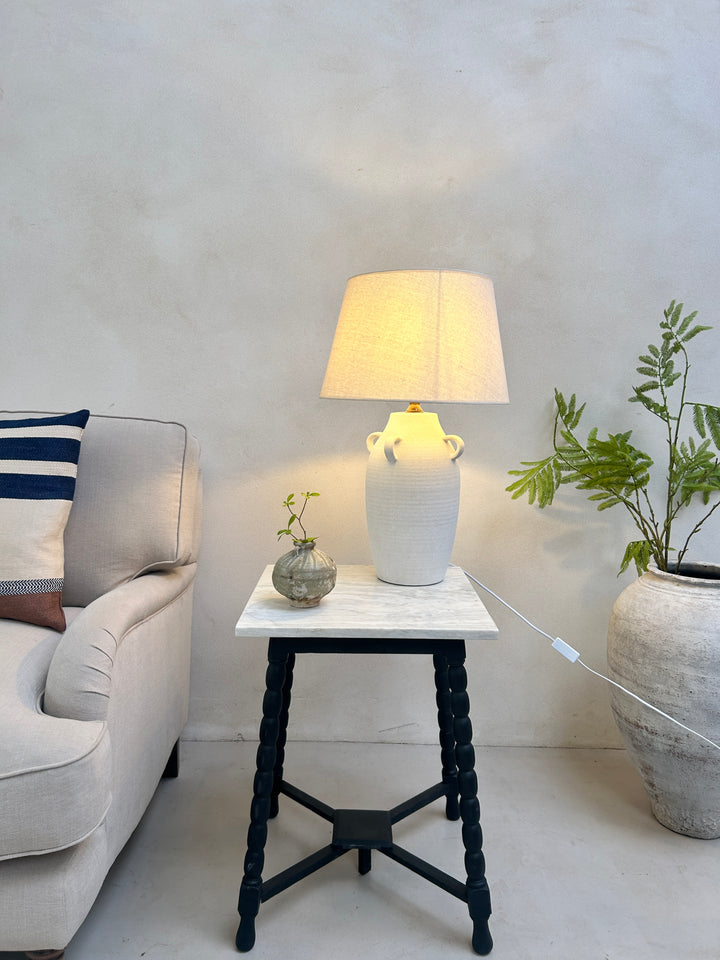 White porcelain table lamp