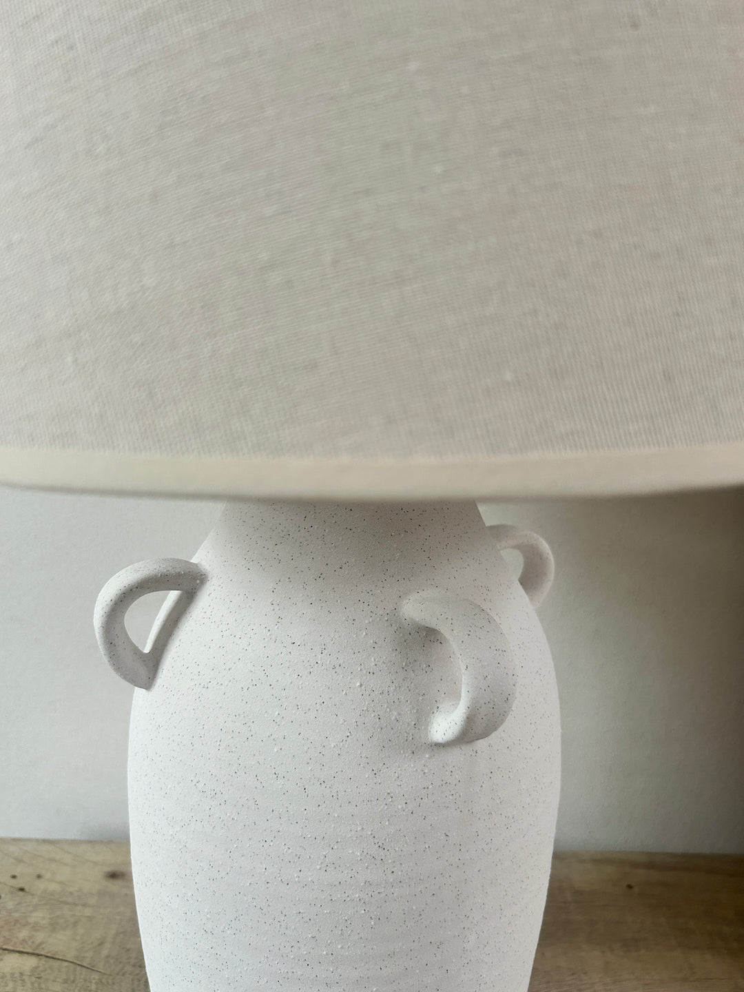 White porcelain table lamp