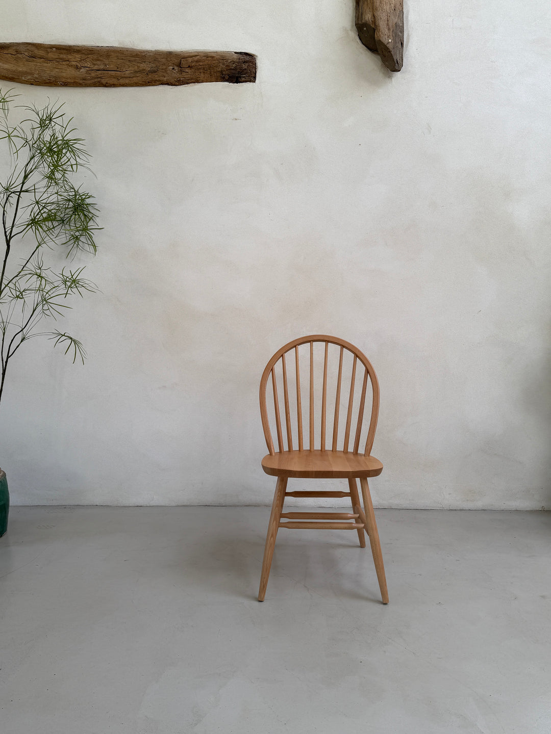 Wooden dining chair | Windsor