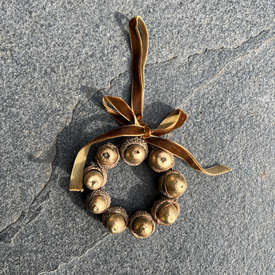 Acorn Ring Decoration | Velvet Bow