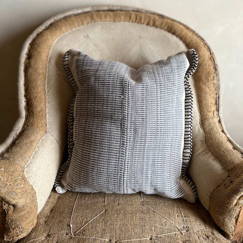 Hand woven cushion | Afghanistan collective