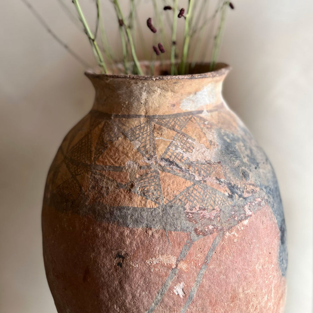 Large antqiue African urn | Amina