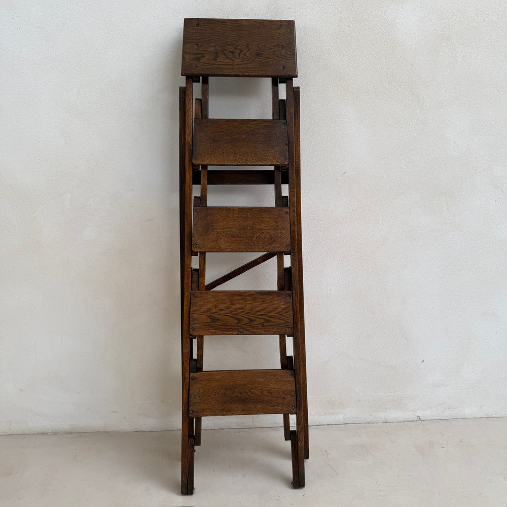 Front view of the Antique English Library Ladder Margot showing its four-step design and traditional craftsmanship.
