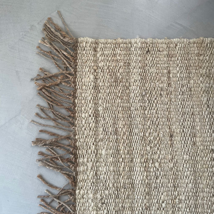 Bleached hemp rug