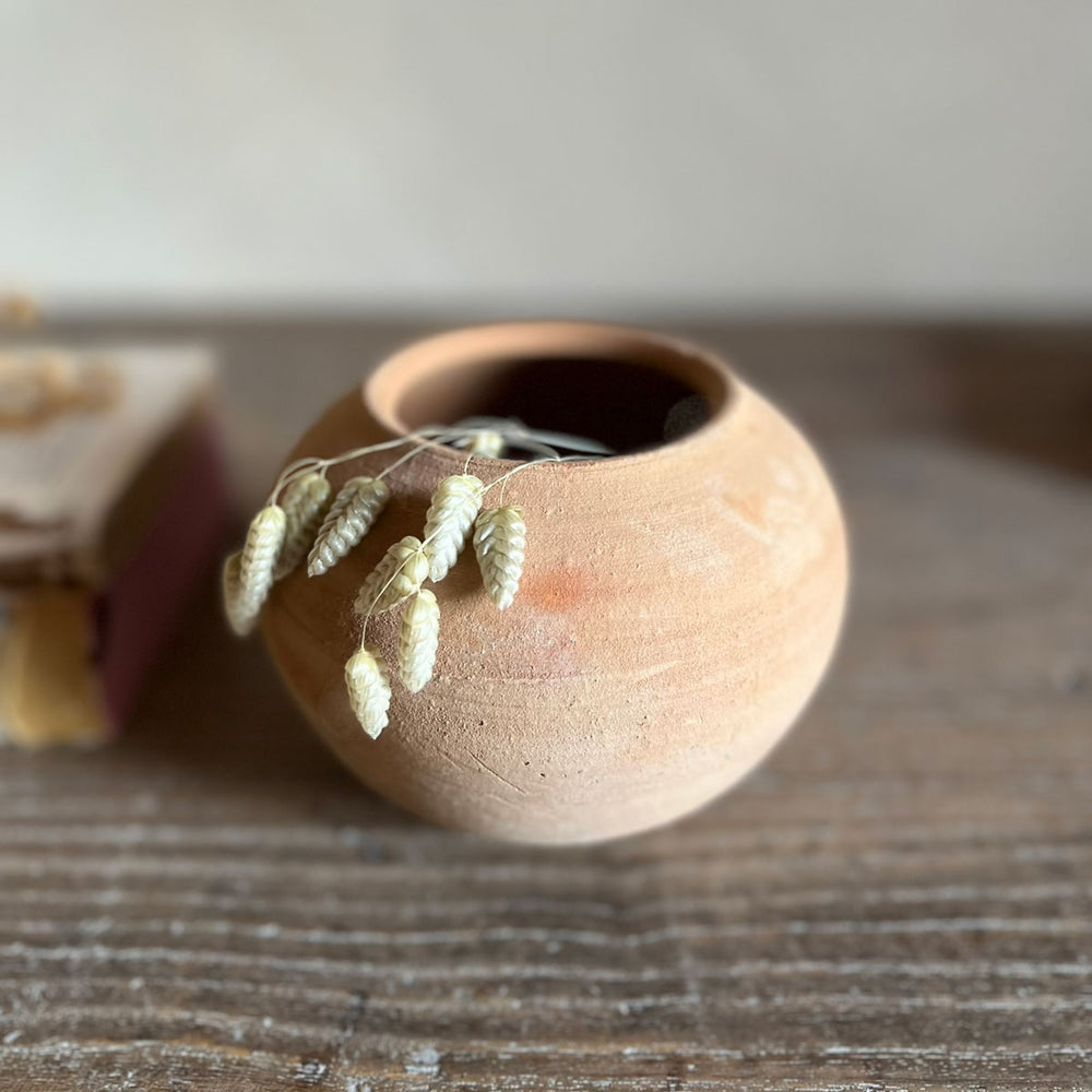 Medium terracotta vase or bowl |Pi