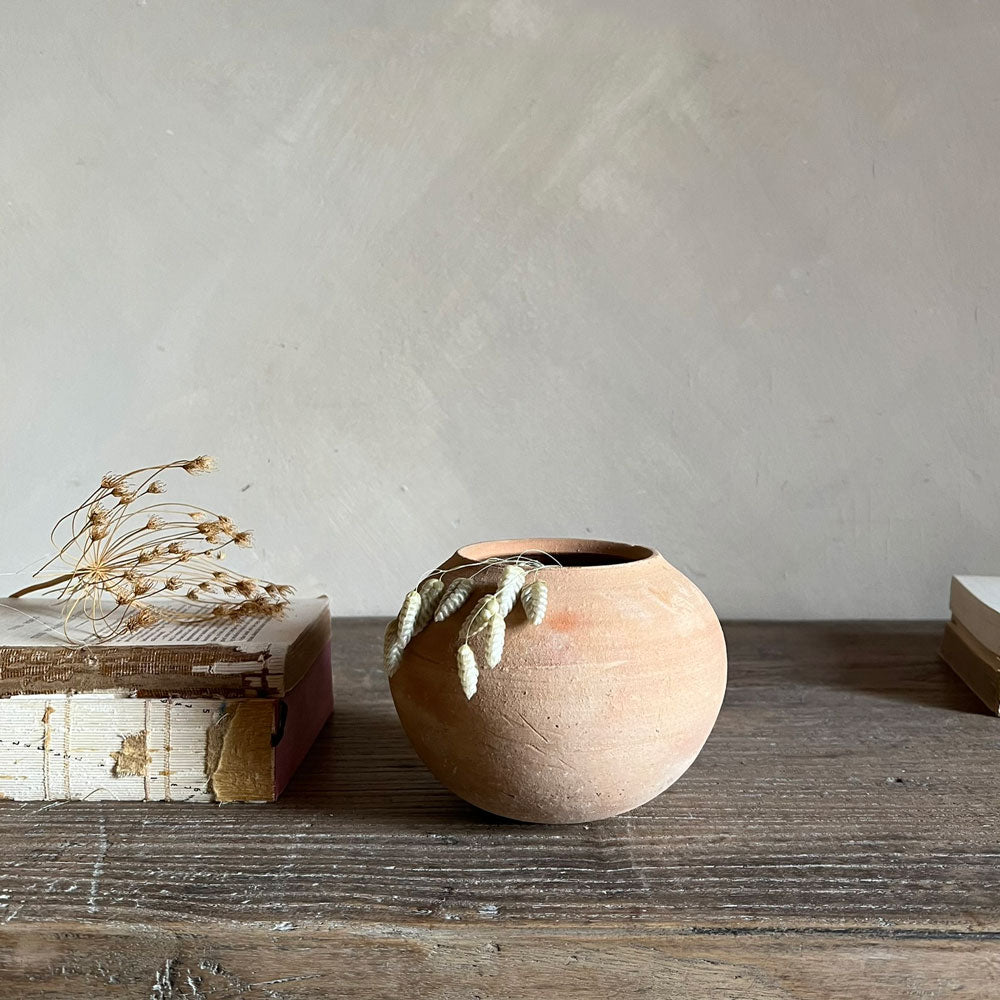Medium terracotta vase or bowl |Pi