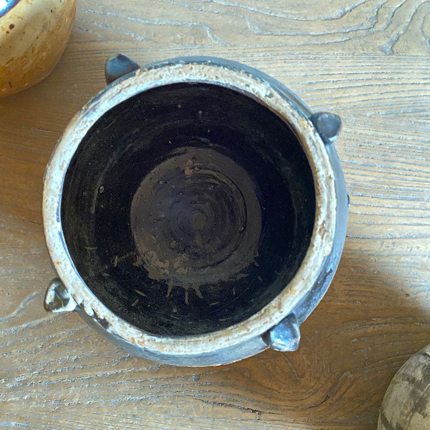 Antique rustic glazed pot | Eskamor