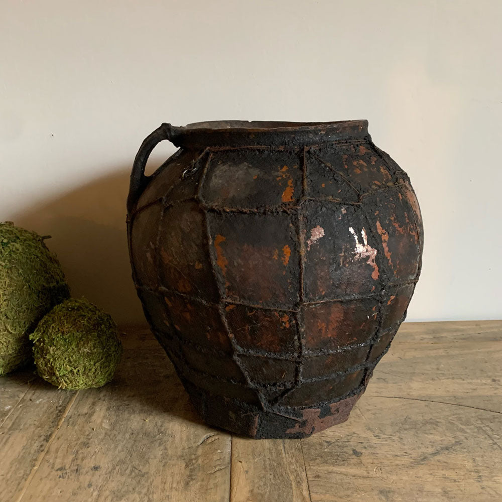 Antique Spanish Pot with wire | Grace