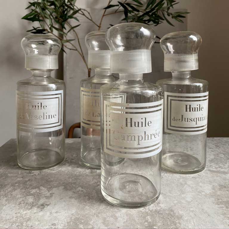 Antique Apothecary Bottle | Huile Camphree