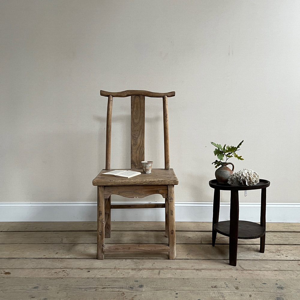 Antique officials chair | Caterina