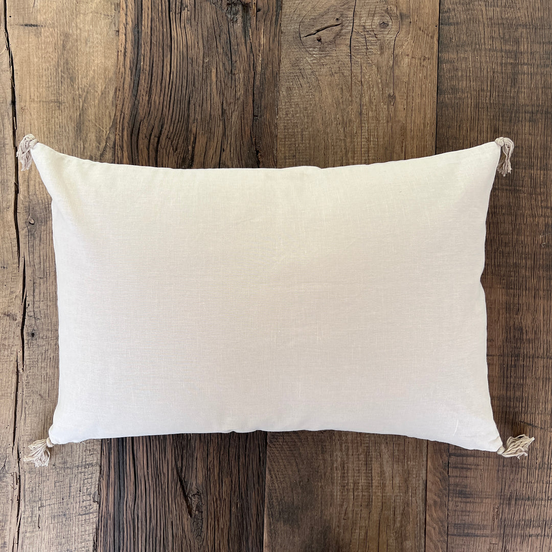 linen cushion with tassels neutral5