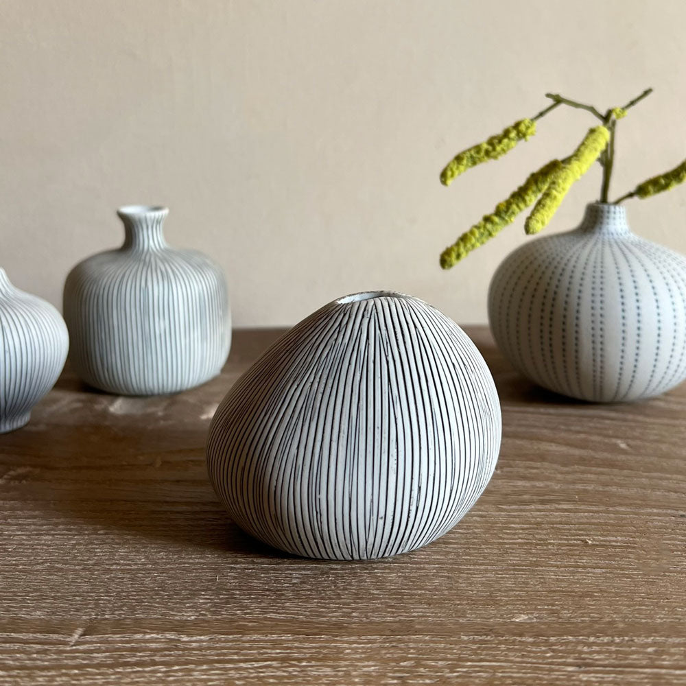 Handmade ceramic vase | Medium grey stripe