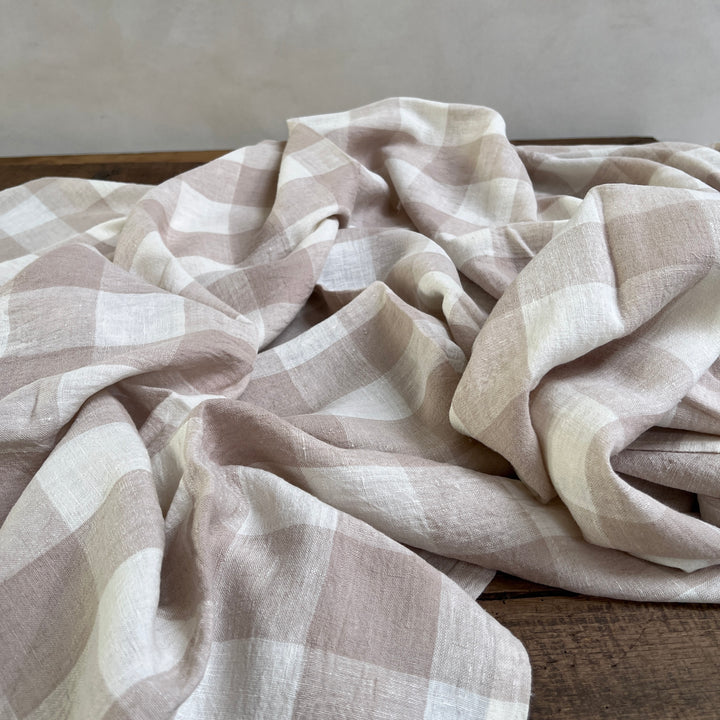 neutral-checked-linen-table-cloth2