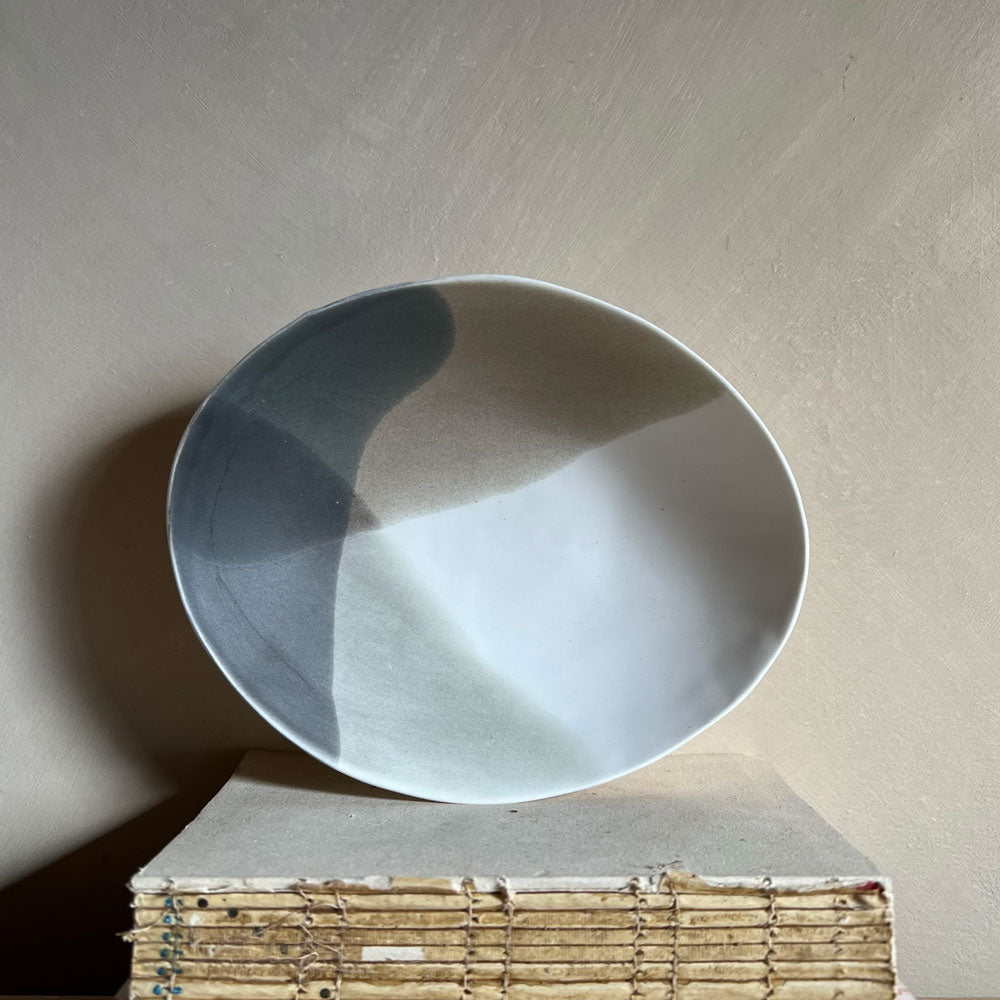 Porcelain oval bowl | Ebb