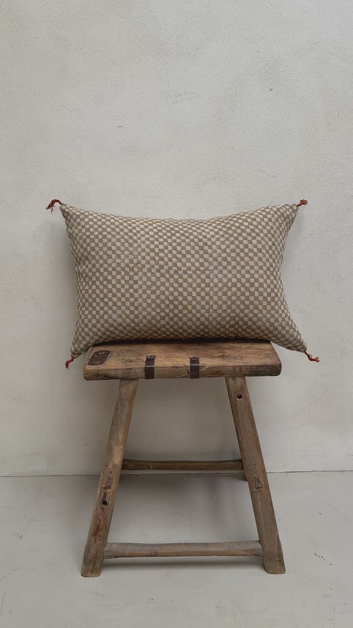 Linen cushion chequerboard design | 60x40cm