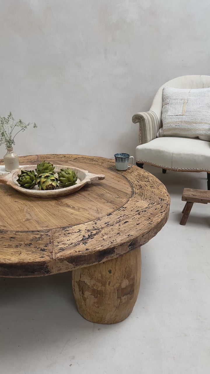 Large Reclaimed wood round coffee table | Abigail