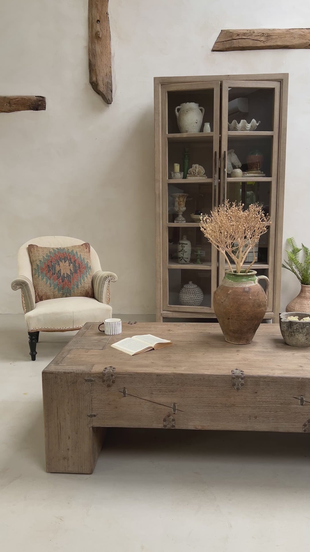 Rustic reclaimed timber coffee table | Olivier