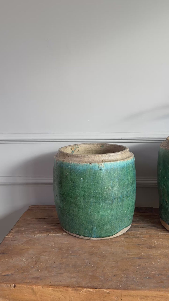 Antique jade coloured rice pot Small