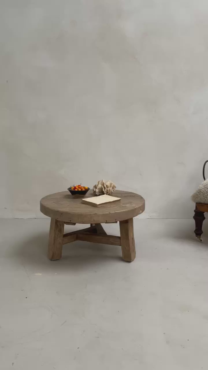 Small round coffee table | Maisey