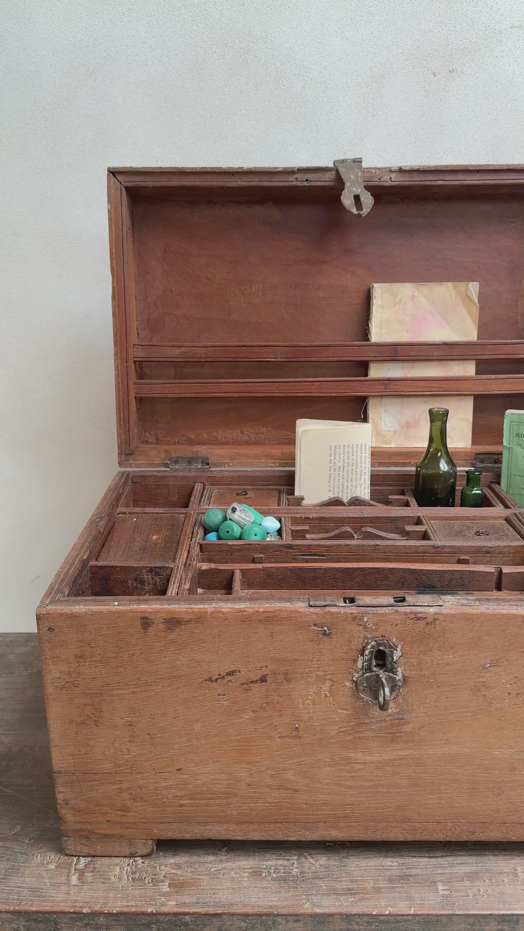Antique watchmaker&
