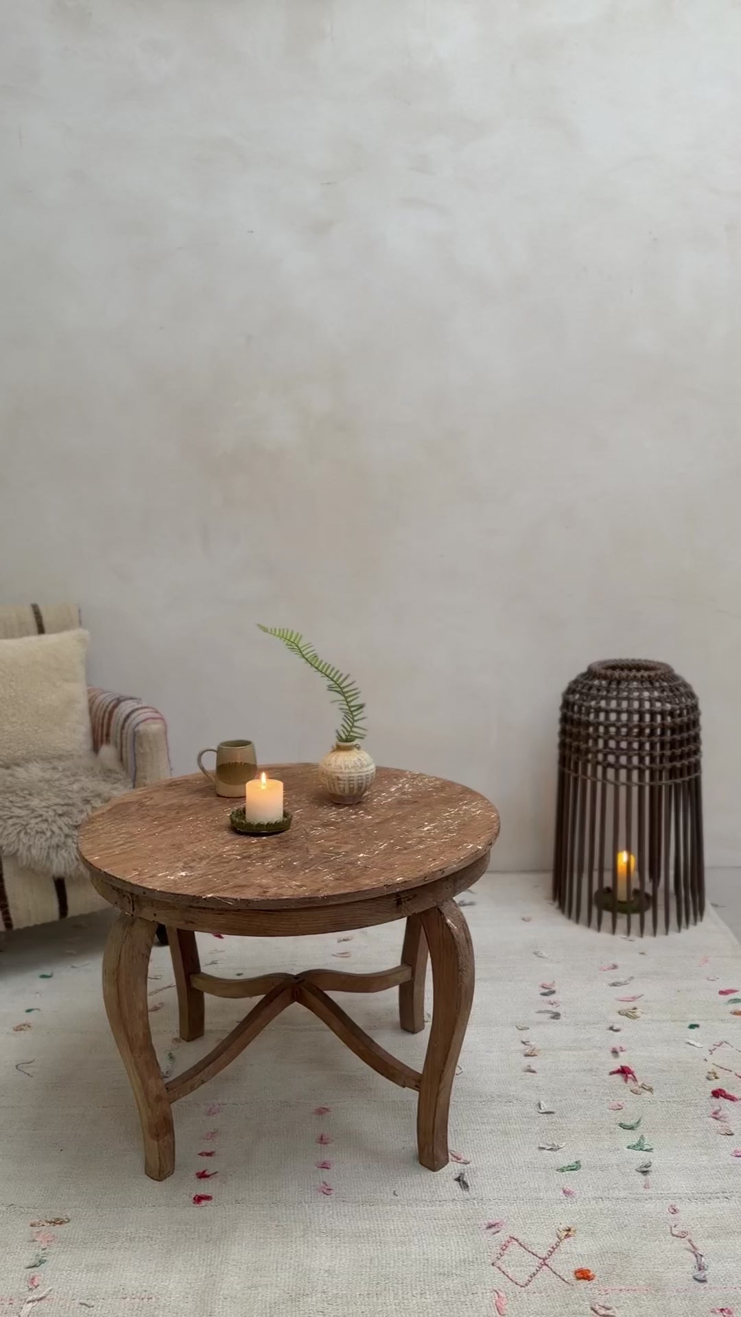 Mid century round side table | Mai