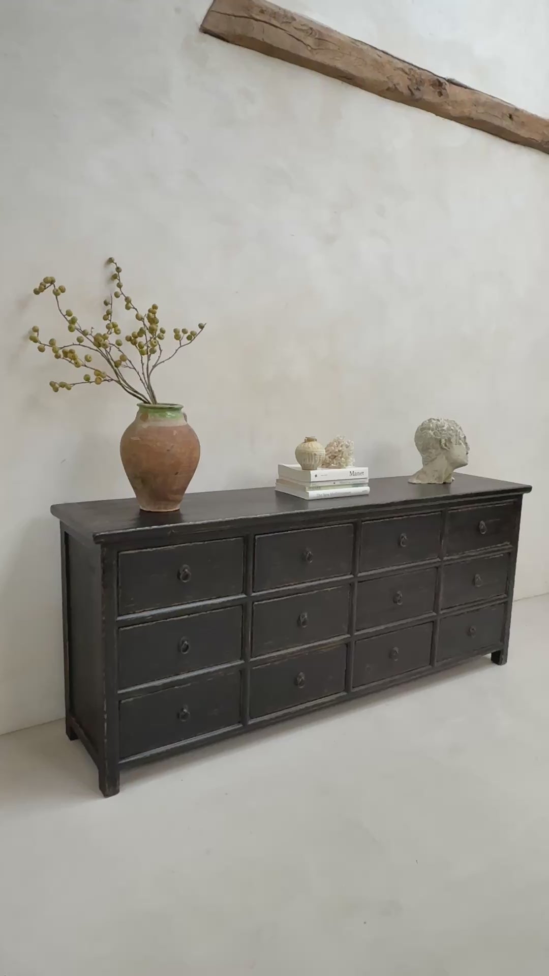 Large reclaimed chest of drawers black | Gisella