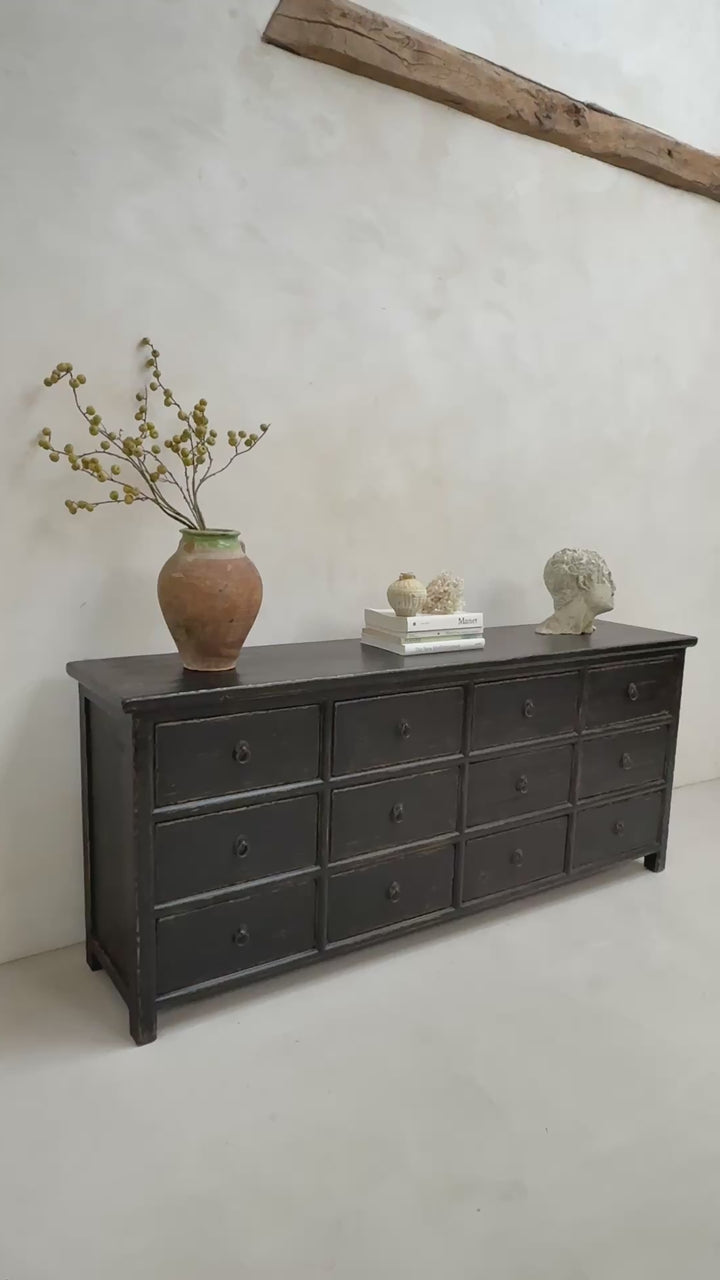 Large reclaimed chest of drawers black | Gisella