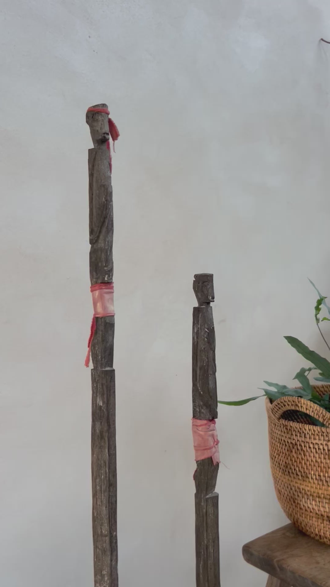 Antique Tribal Totem pole Harta