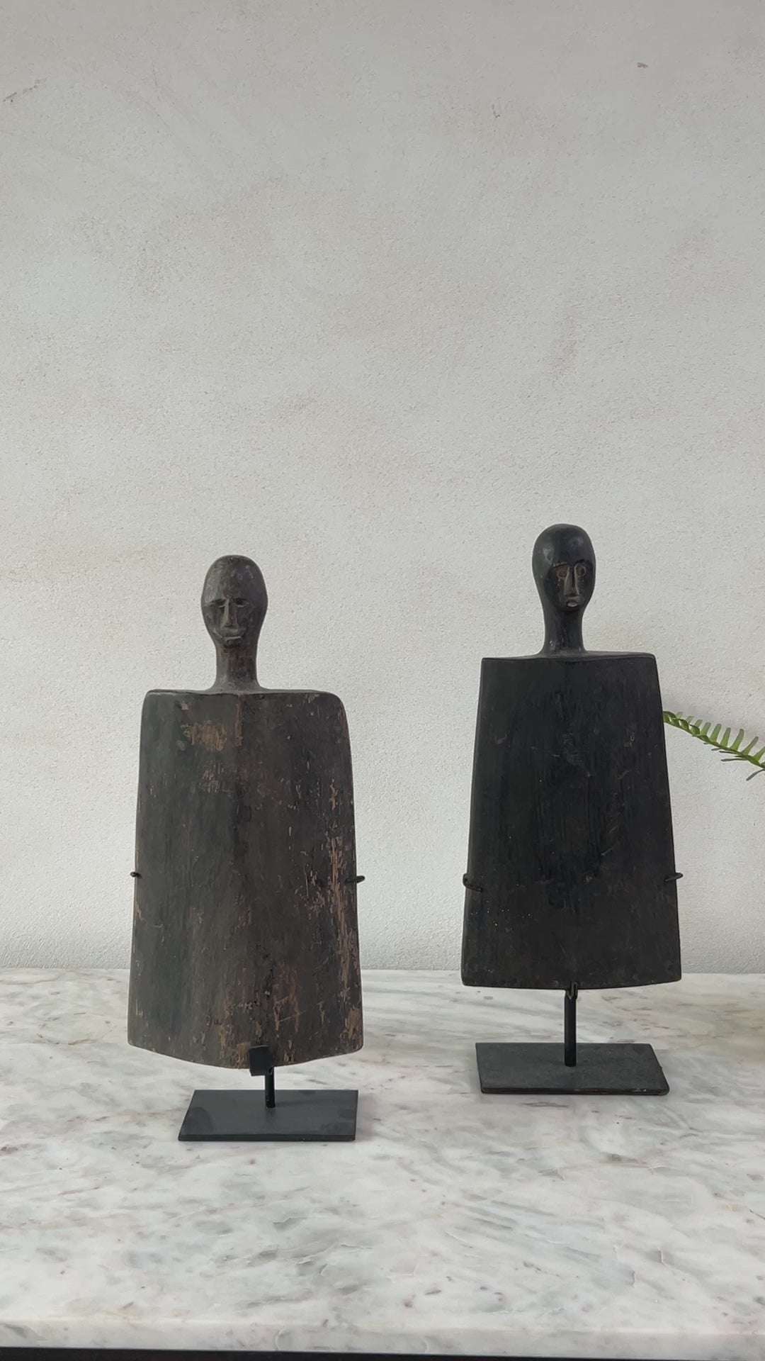 Primitive sumba wood cloth pounder on stand | Dewi