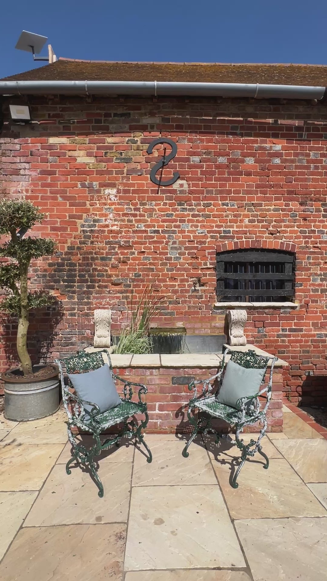 Antique decorative cast iron Garden Chair