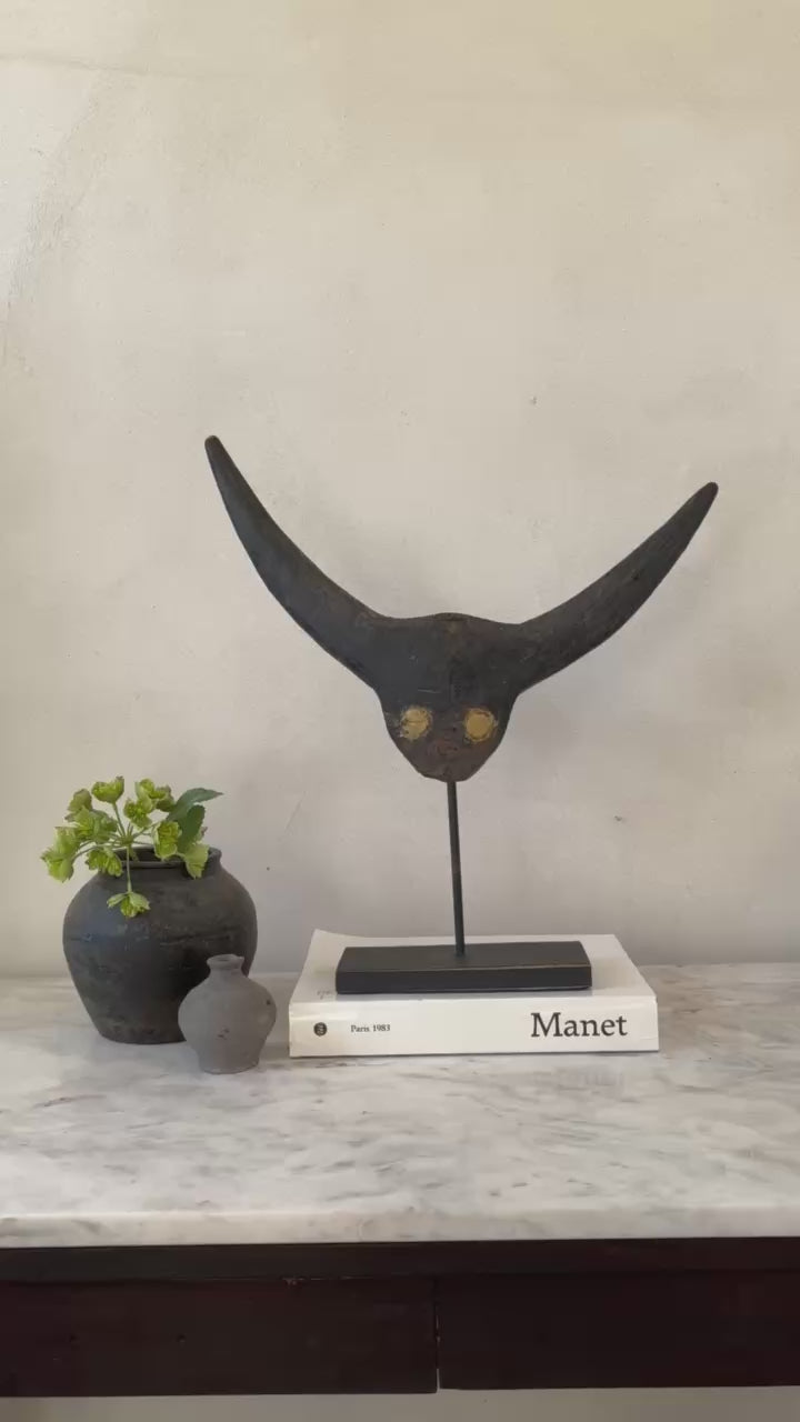 Primitive vintage wooden cow horn mask | Aceh
