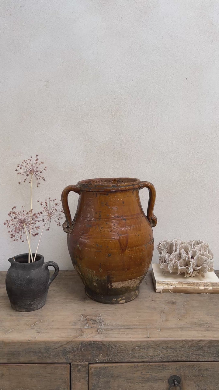 Antique Mediterranean Urn Turin 2
