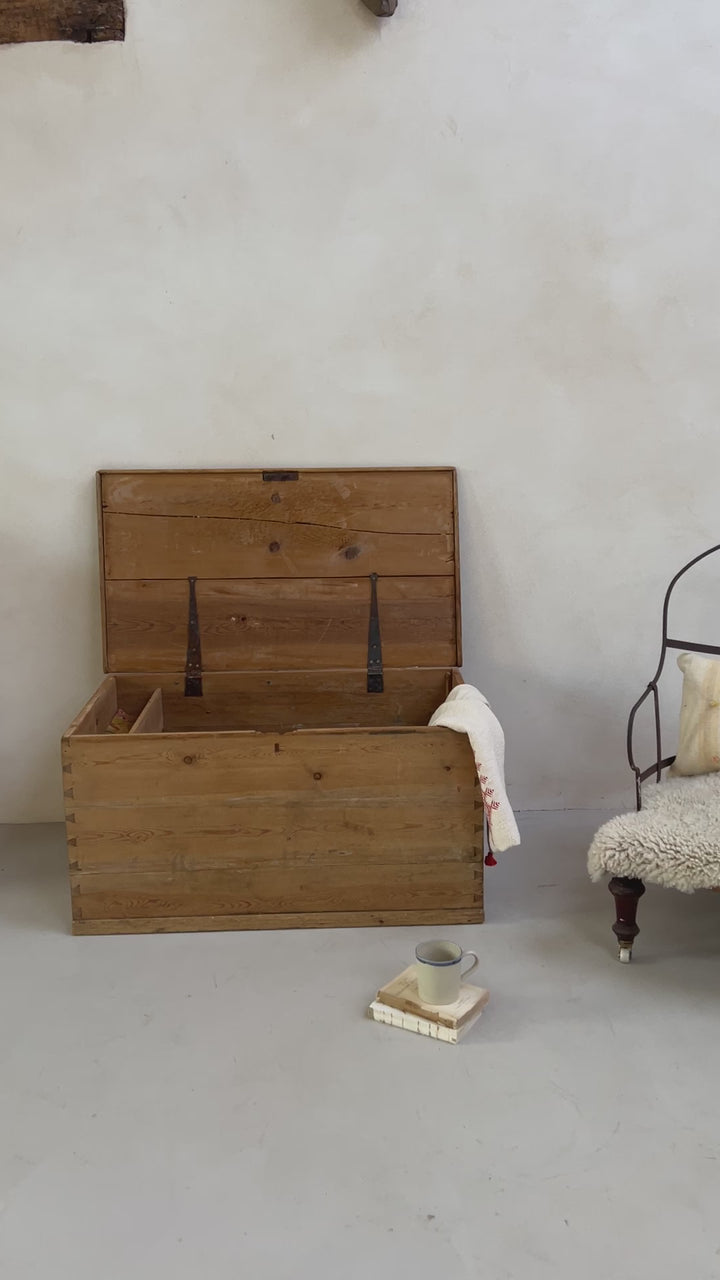 Antique Wooden Blanket Box | Gretal