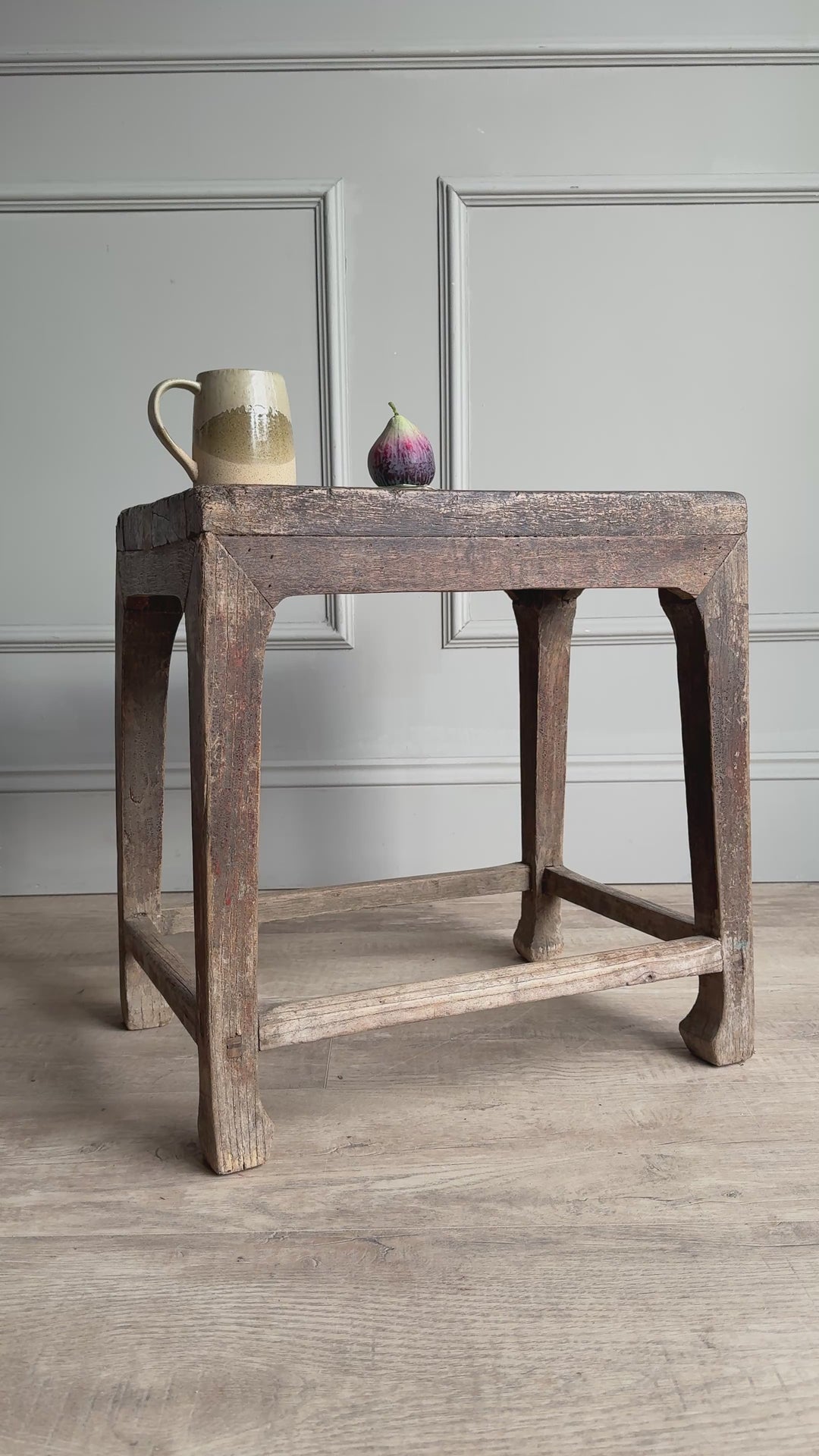 Antique Side Table Alejandra