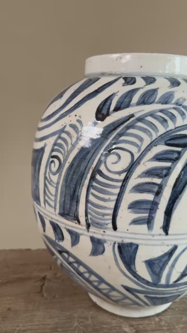 Video close-up of the hand-painted blue and white porcelain vase, highlighting its decorative pattern, artisan brushwork and timeless design.
