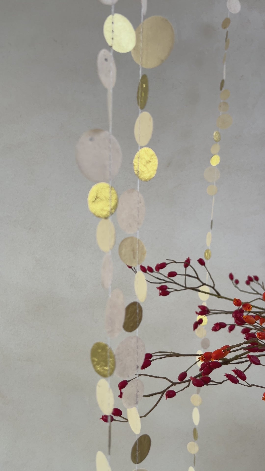 Dotty Paper Garland | White & Gold