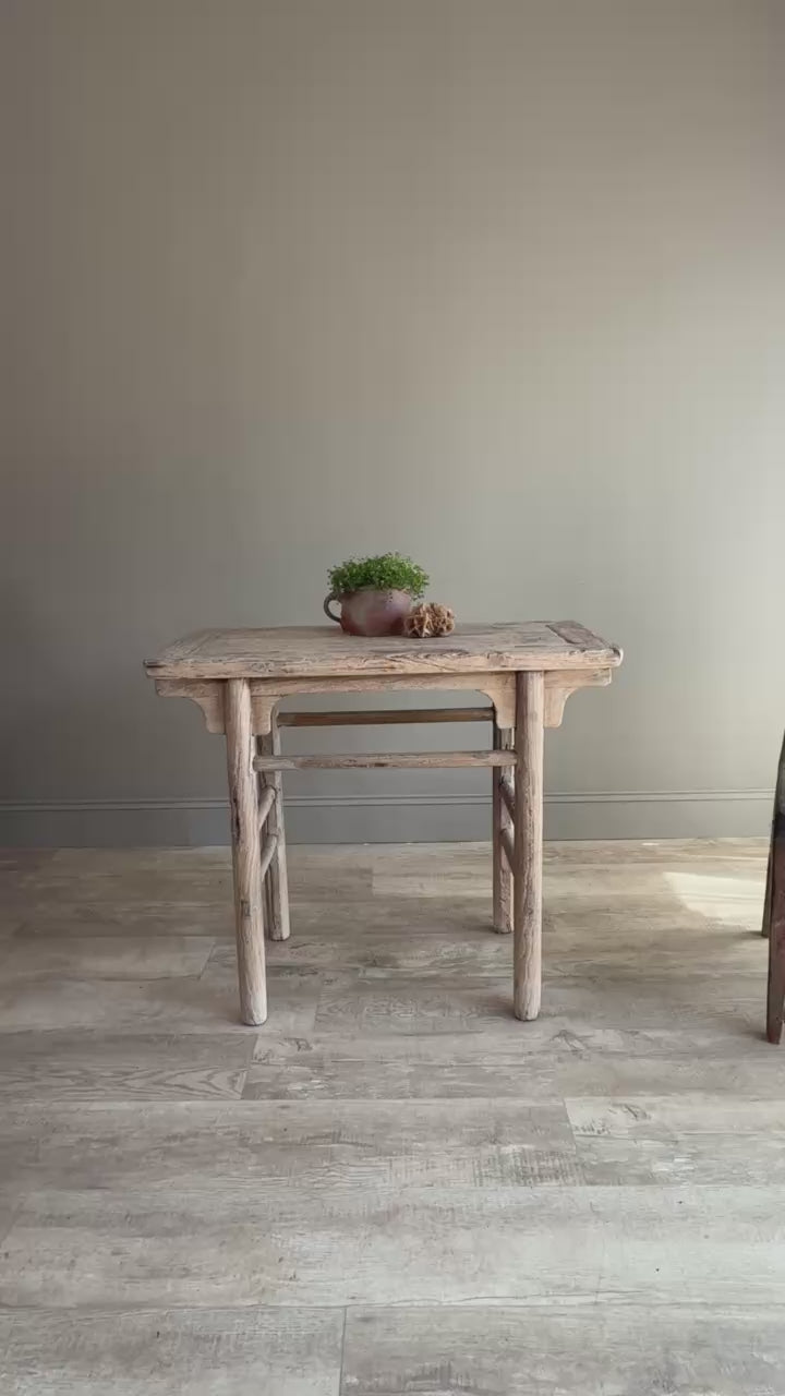 Unique Antique Console Tables | Calliope