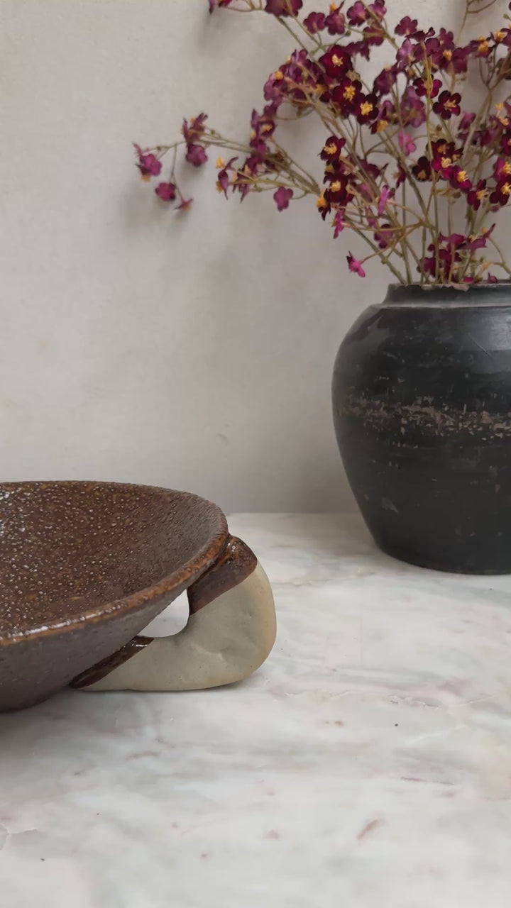 Decorative stoneware serving bowl | Kin