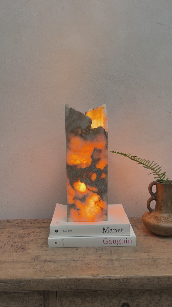 Onyx Table Light