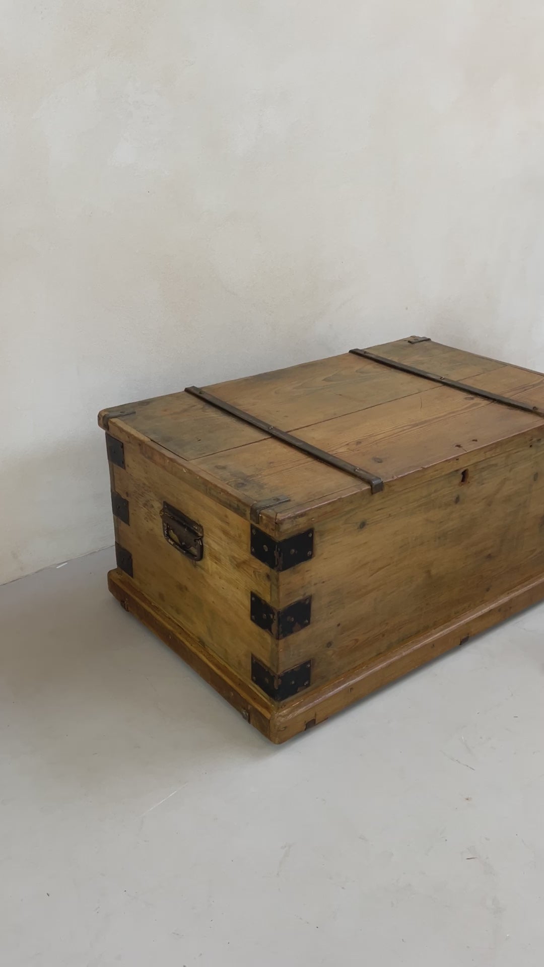 Antique Wooden Blanket Box | Hector