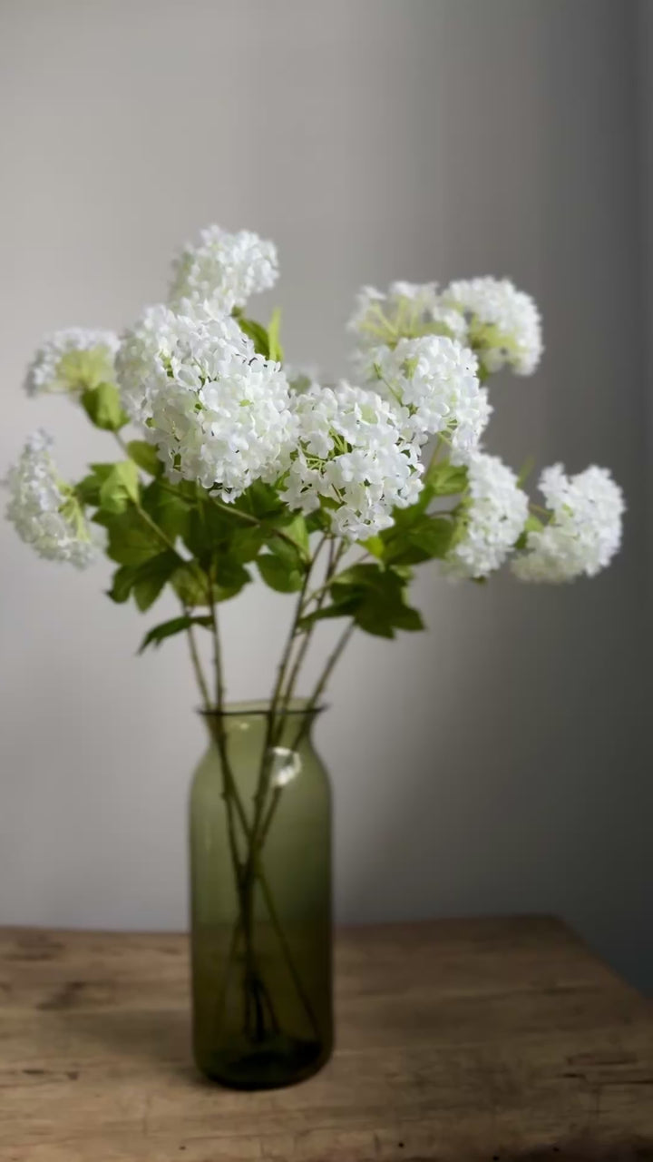 Faux snowball spray white 62cm