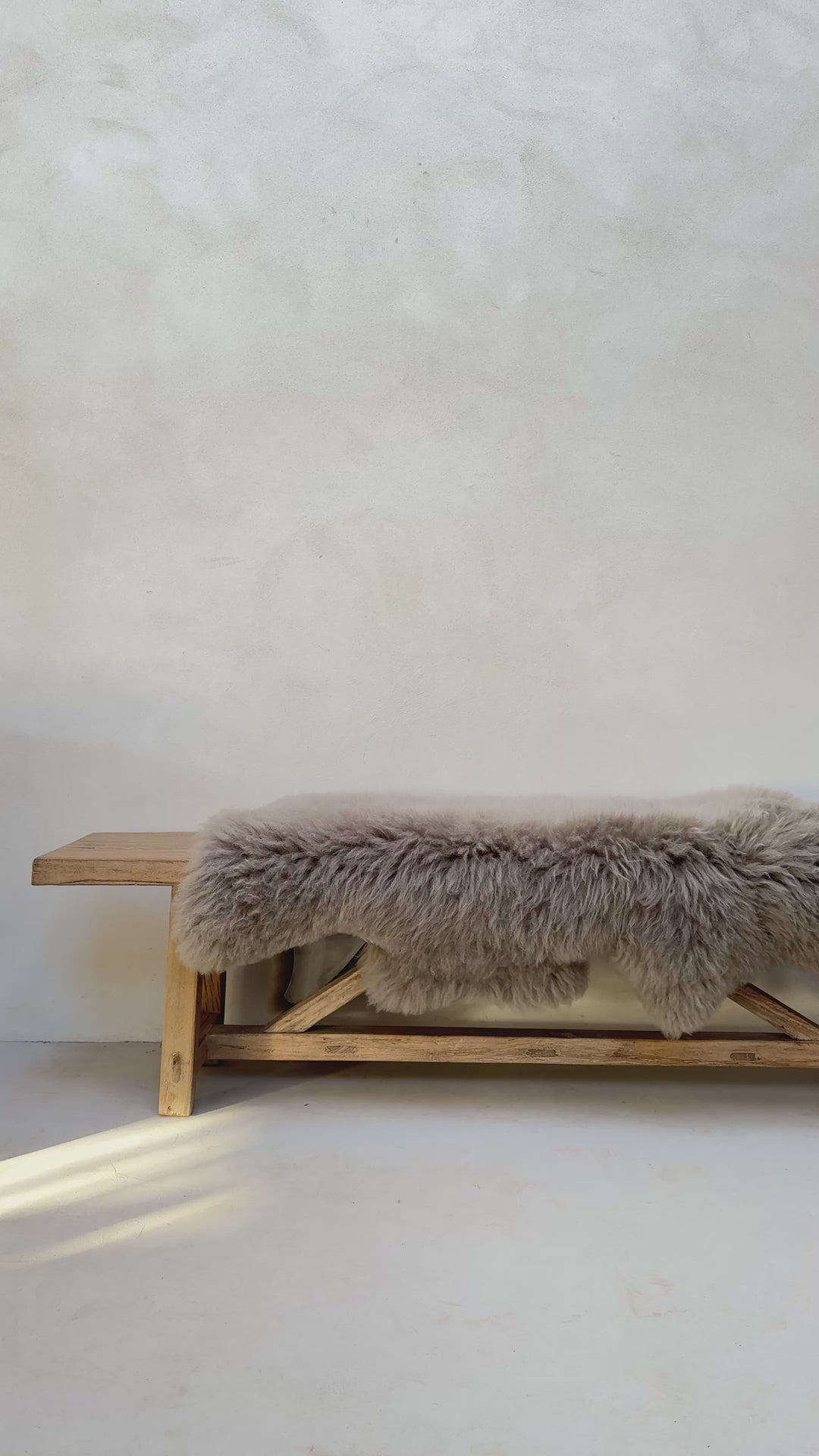 Long wool extra large truffle sheepskin