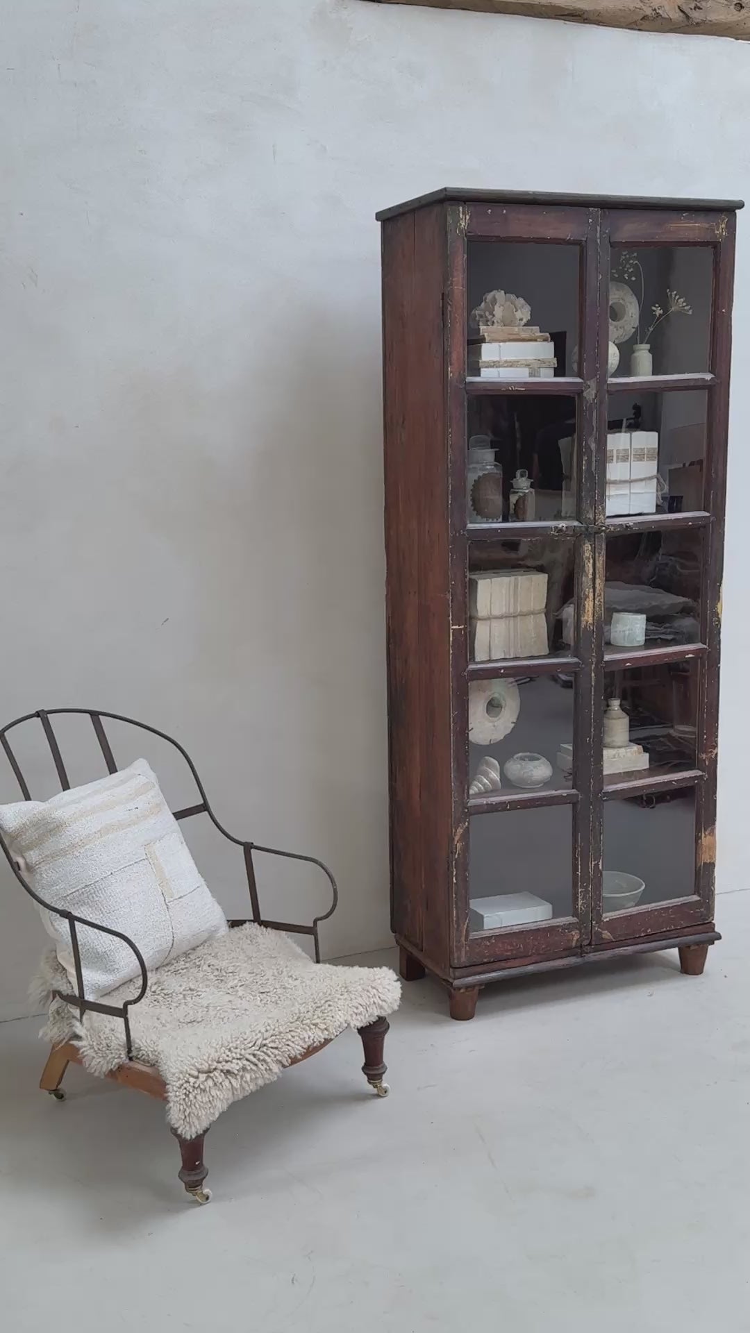 Antique Slender glazed cupboard Hendricks