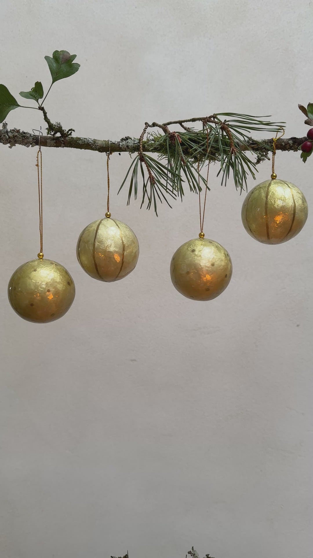 Traditional Lustrous Christmas Decoration | Gold