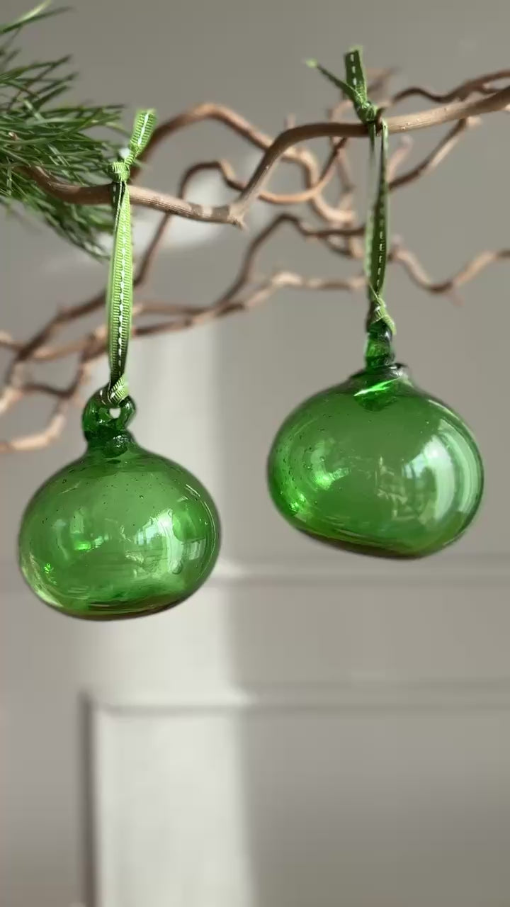 Hand Blown Glass Bauble | Green