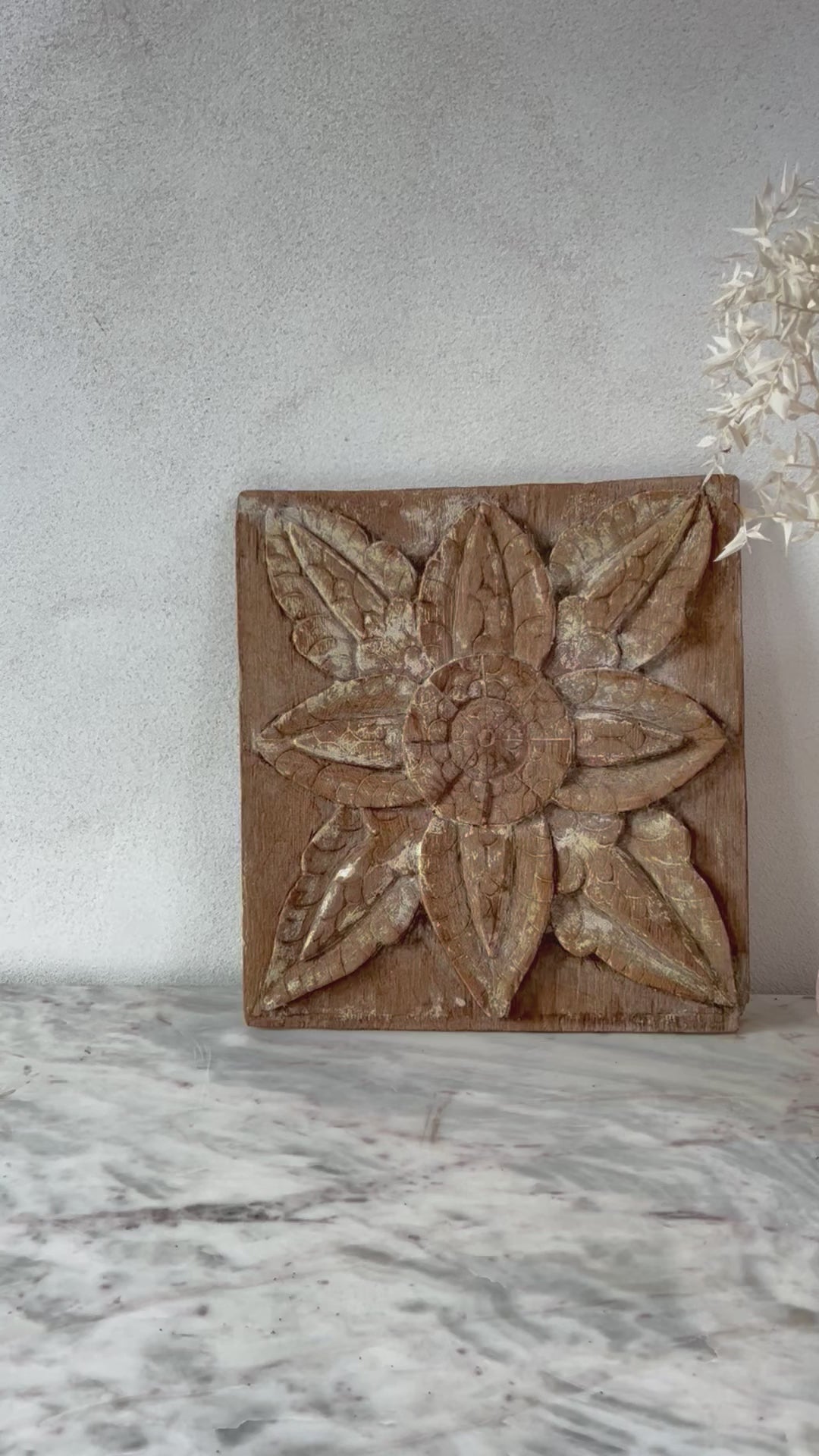 Antique Wood Carving Artwork Indah