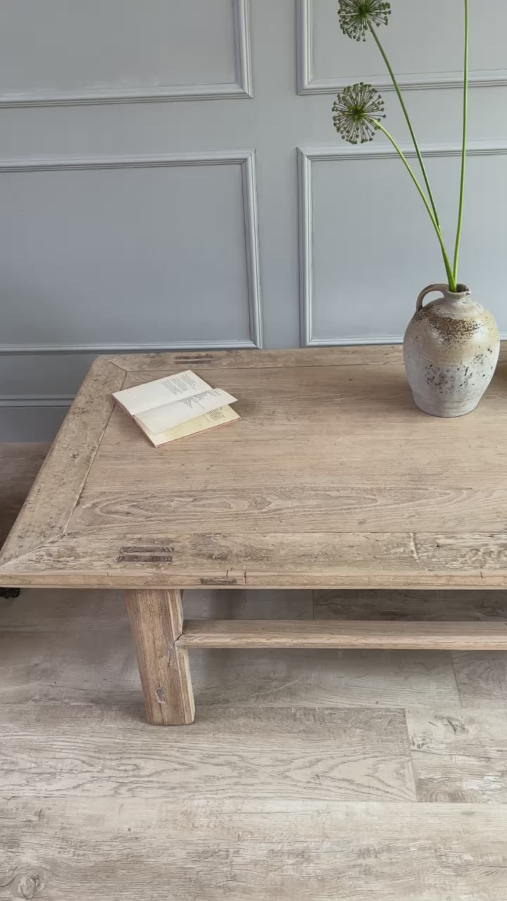 Antique XL Coffee table Taylor